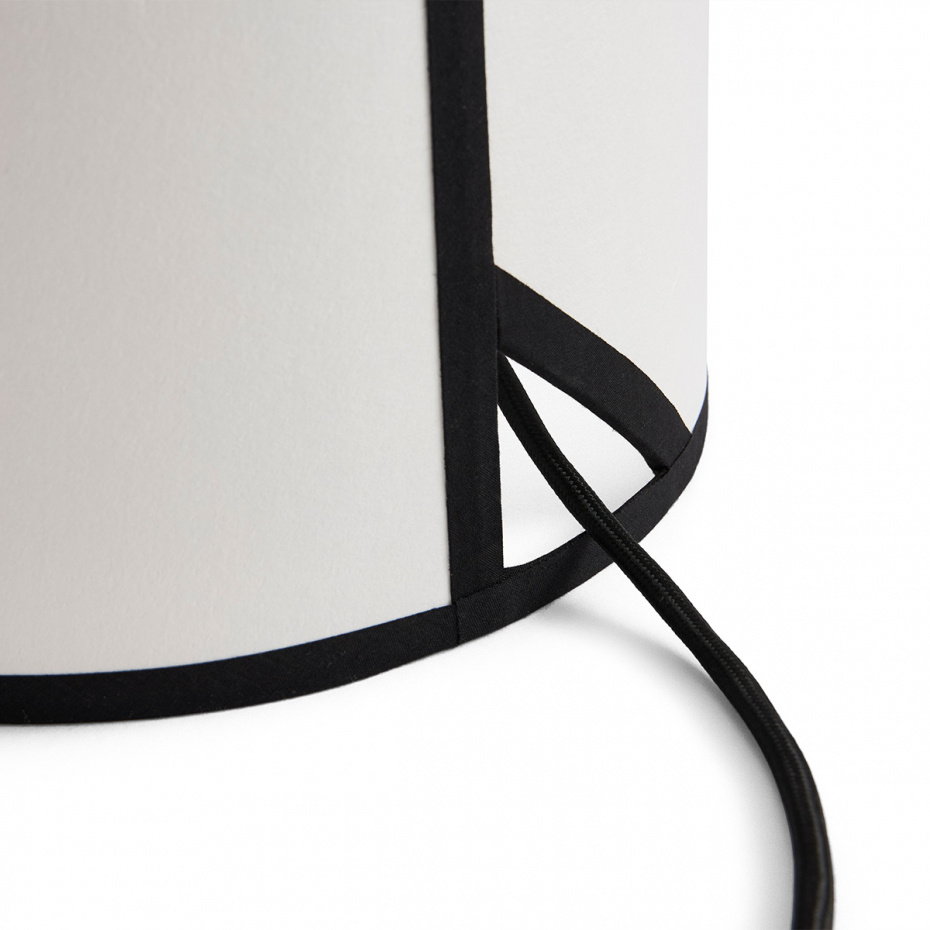 Ava Pyramid Bordslampa 450 White