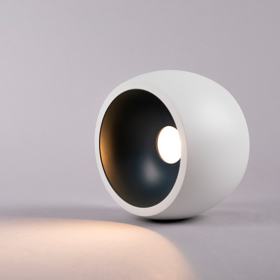 Globe G2 Surface 2700K Vit