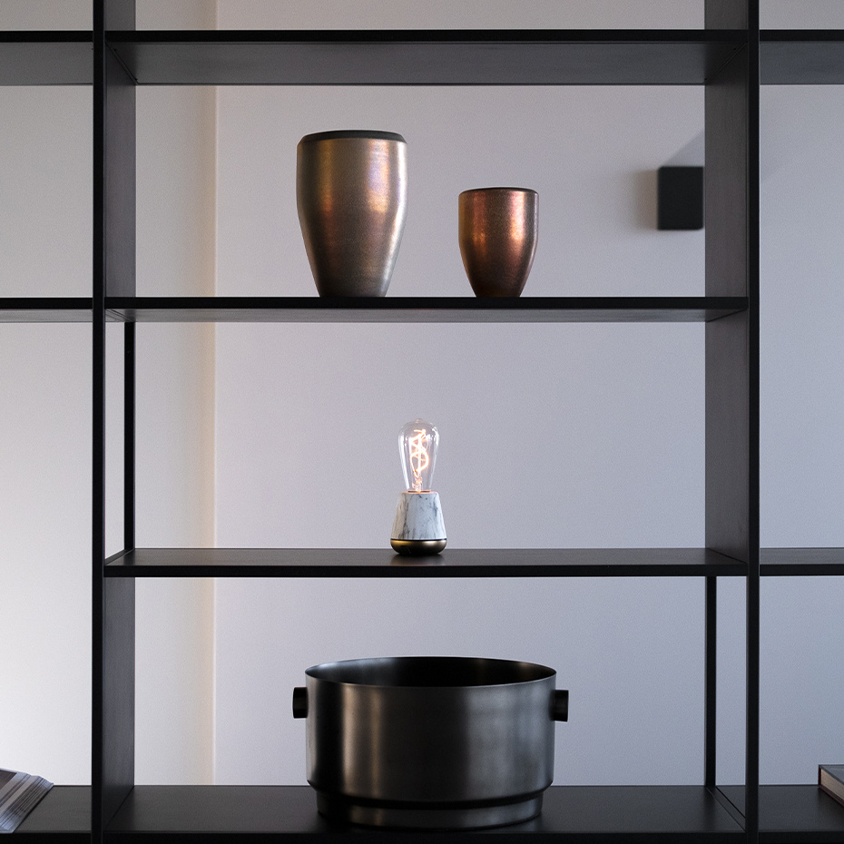 Humble One Portable Bordslampa White Marble