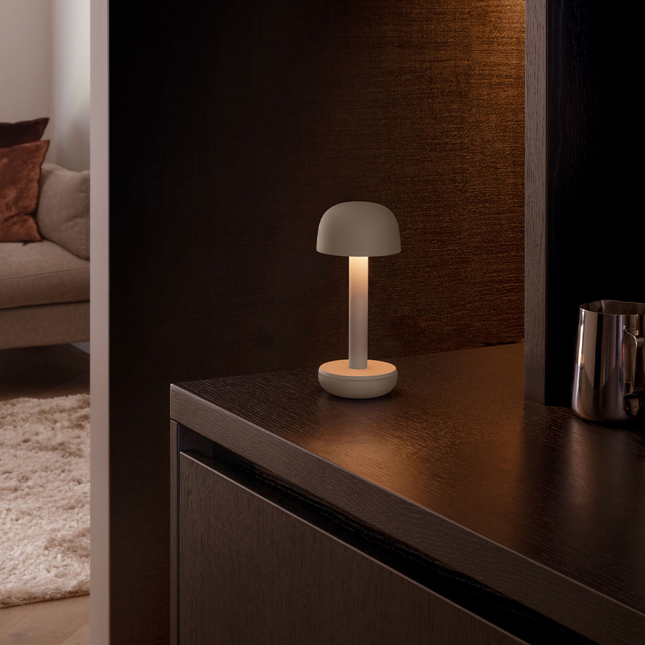 Humble Two Portable Bordslampa Beige