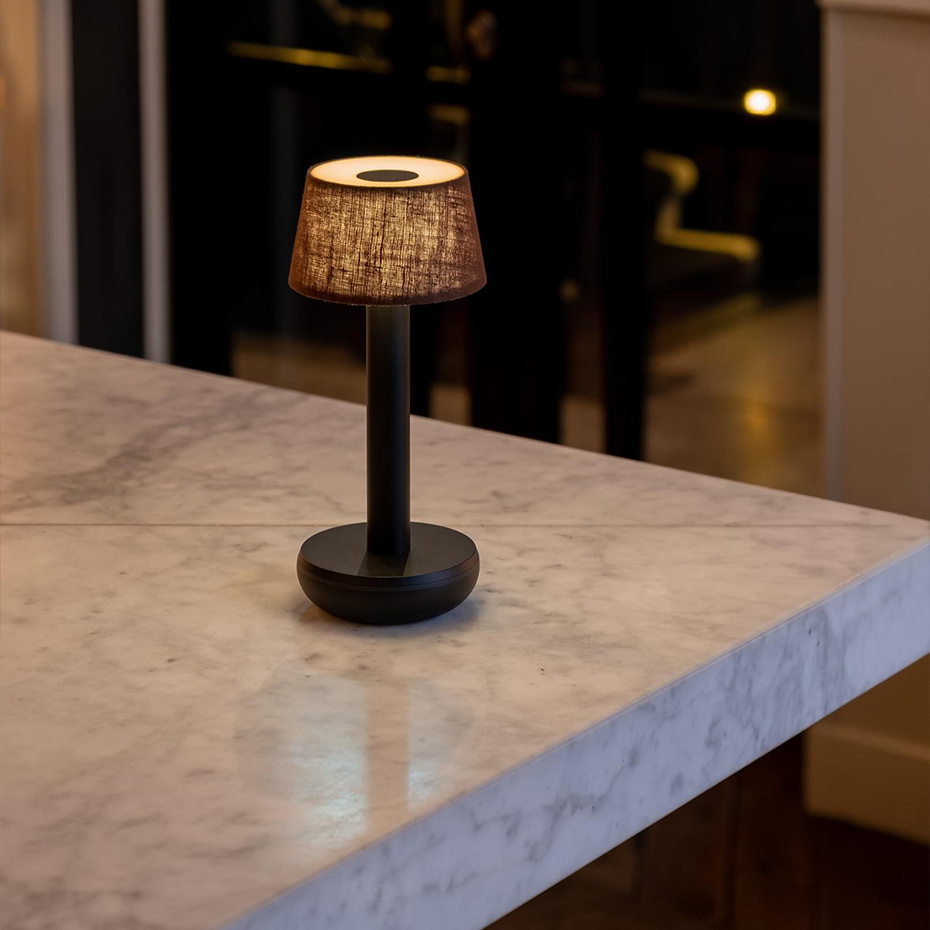 Humble Two Portable Bordslampa Beige/Beige Linen