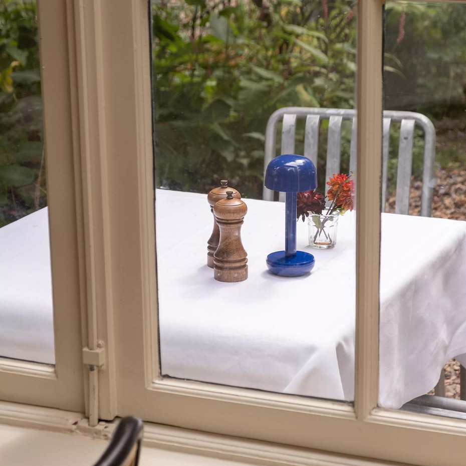 Humble Two Portable Bordslampa Cobalt Blue