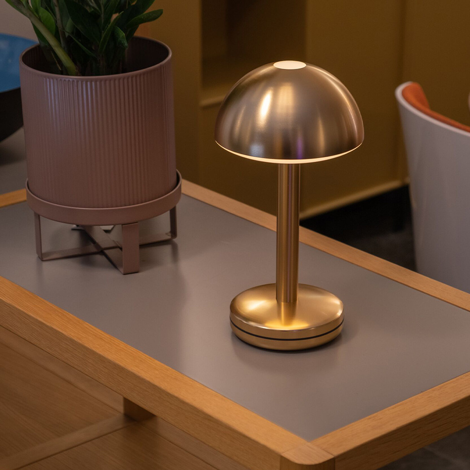 Humble Bug Portable Bordslampa Beige