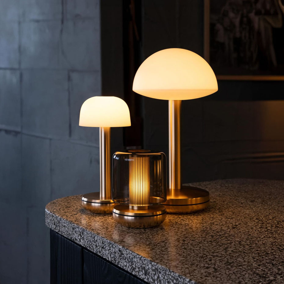 Humble Firefly Portable Bordslampa Gold/Smoked
