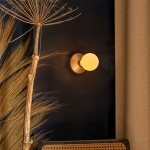 Humble Bee Portable Vägglampa Gold/Frosted Humble Bee Portable Vägglampa Gold/Frosted