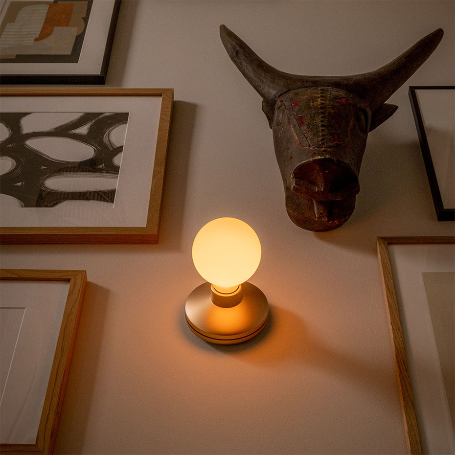 Humble Bee Portable Vägglampa Gold/Frosted