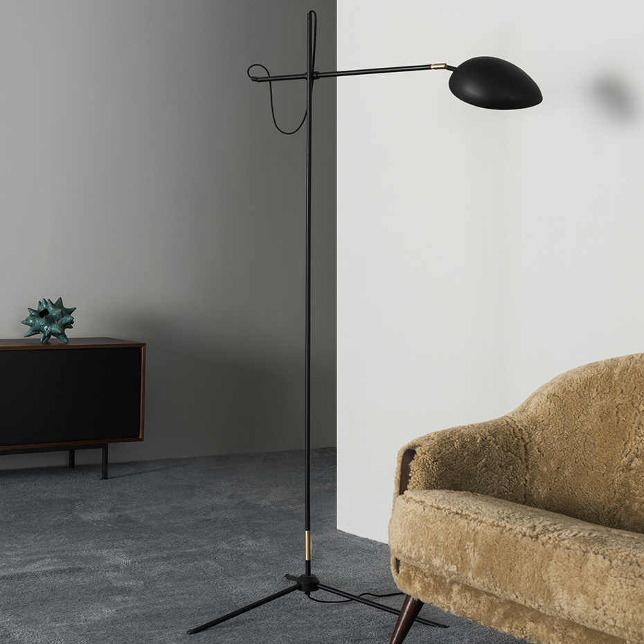 Spoon Golvlampa Mattsvart/Mässing