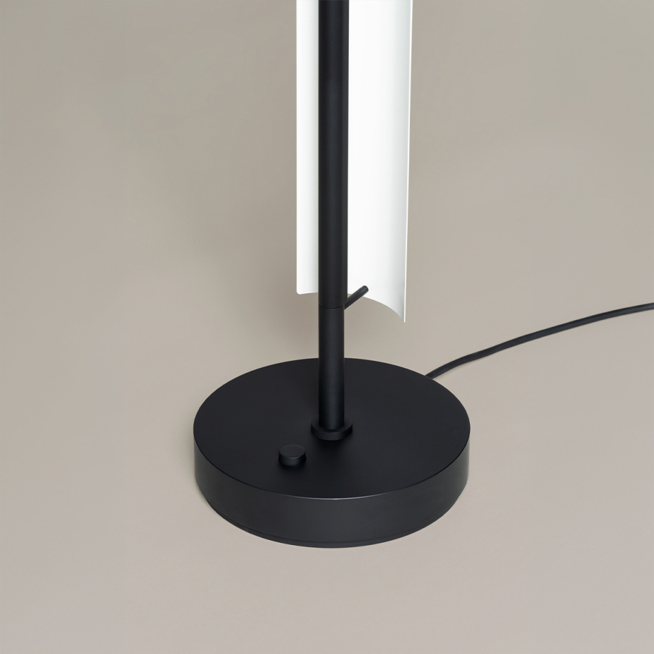 Lámina 165 Golvlampa Glossy White Grey/Matt Black