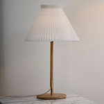 Le Klint 328 LK 80 Bordslampa Light Oak/Brass Le Klint 328 LK 80 Bordslampa Light Oak/Brass