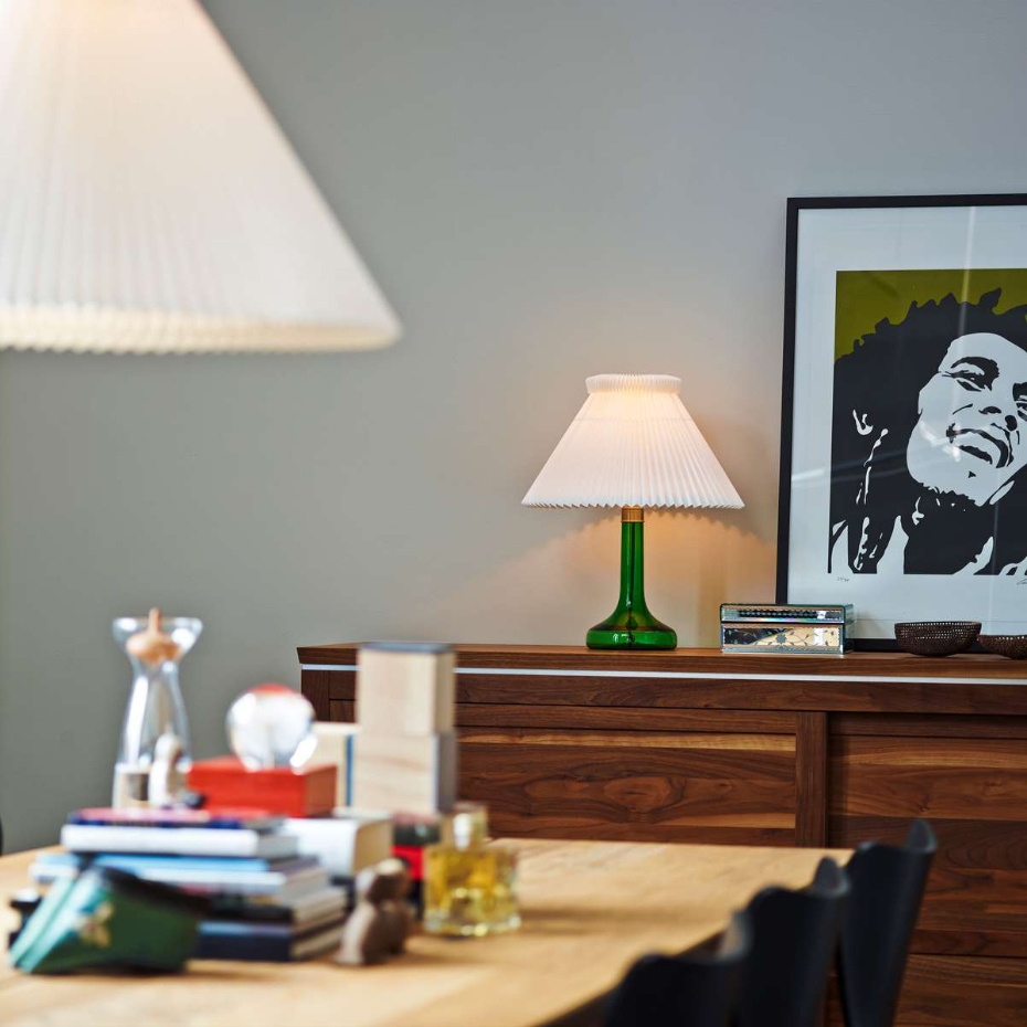 Le Klint 343 Bordslampa Green