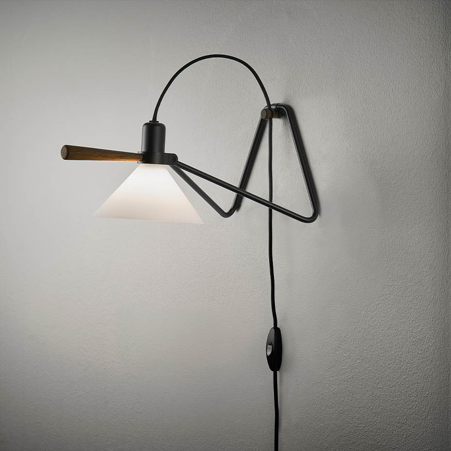 Spot 356 Bordslampa/Vägglampa Black