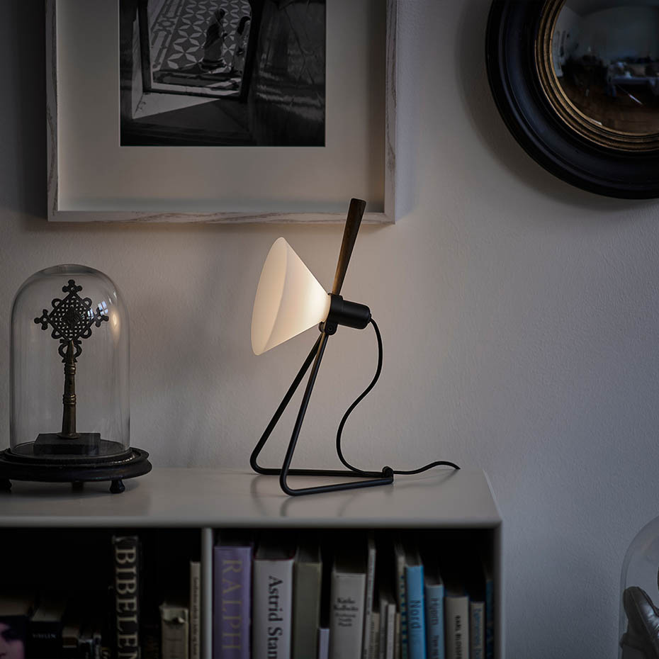 Spot 356 Bordslampa/Vägglampa Black