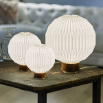 Le Klint 375 Bordslampa Small Smoked Oak/Brass Le Klint 375 Bordslampa Small Smoked Oak/Brass