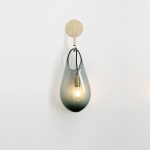 Hold 18 Vägglampa Brushed Brass/Smoke Hold 18 Vägglampa Brushed Brass/Smoke