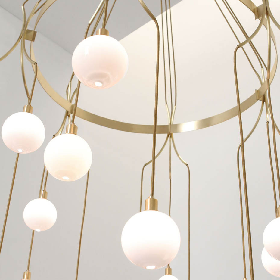 Drape Skirt 18 Ljuskrona Brushed Brass/White Dipped