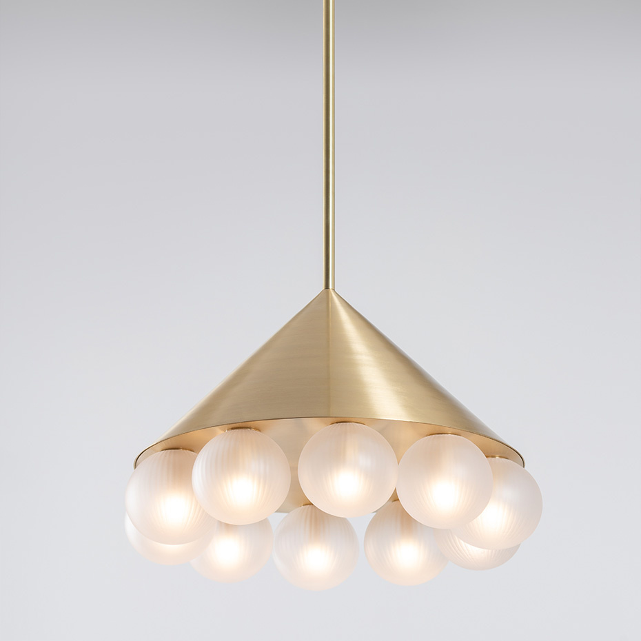 Peak 10 Ljuskrona Brushed Brass/Clear Textured
