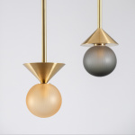 Peak Pendel 110mm Sphere Brushed Brass/Neutral Gray Textured Peak Pendel 110mm Sphere Brushed Brass/Neutral Gray Textured