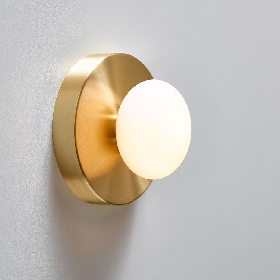 Dot 1X Taklampa/Vägglampa Brushed Brass/Light Beige