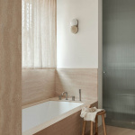 Twin 1.0 Vägglampa Brushed Brass/Light Beige/White Twin 1.0 Vägglampa Brushed Brass/Light Beige/White