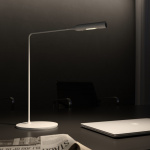 Flo Desk Bordslampa Black Soft Touch