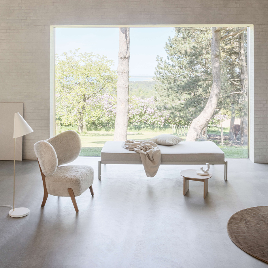 Mosaik 250 Golvlampa White/Brass