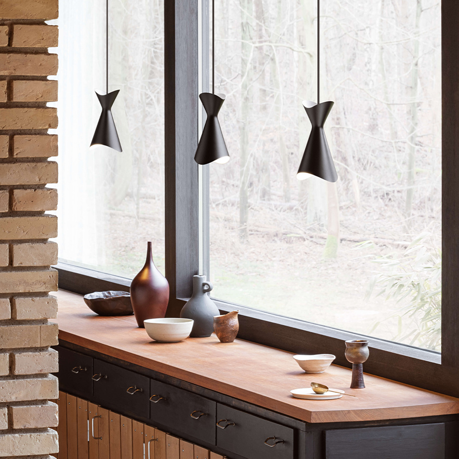 Ninotchka 275 Pendel White