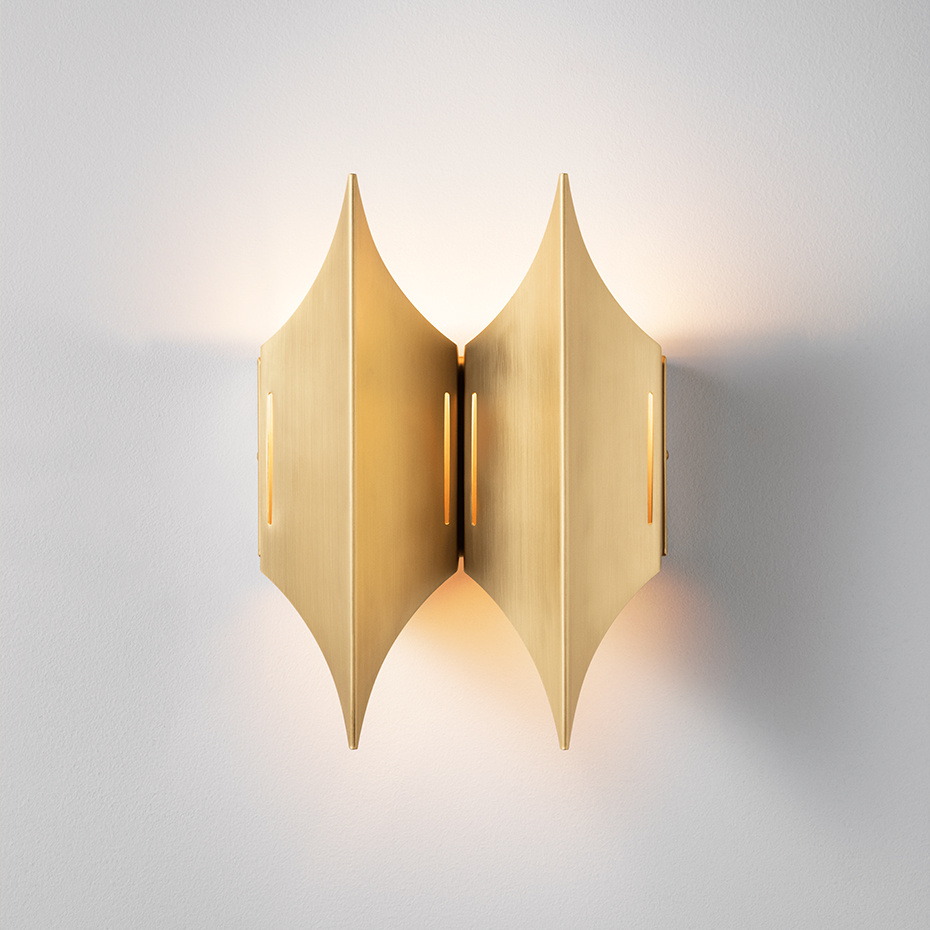 Gothic I Vägglampa Brass