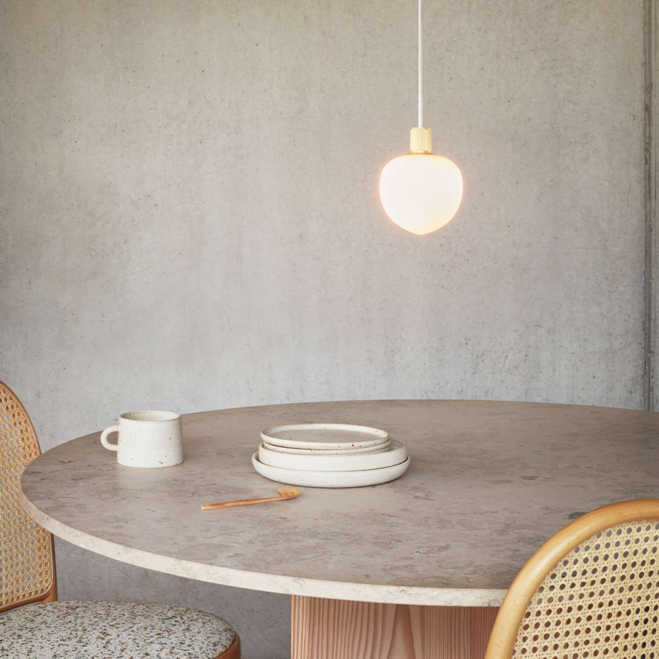 Memoir 120 Pendel Black/Opal Glass