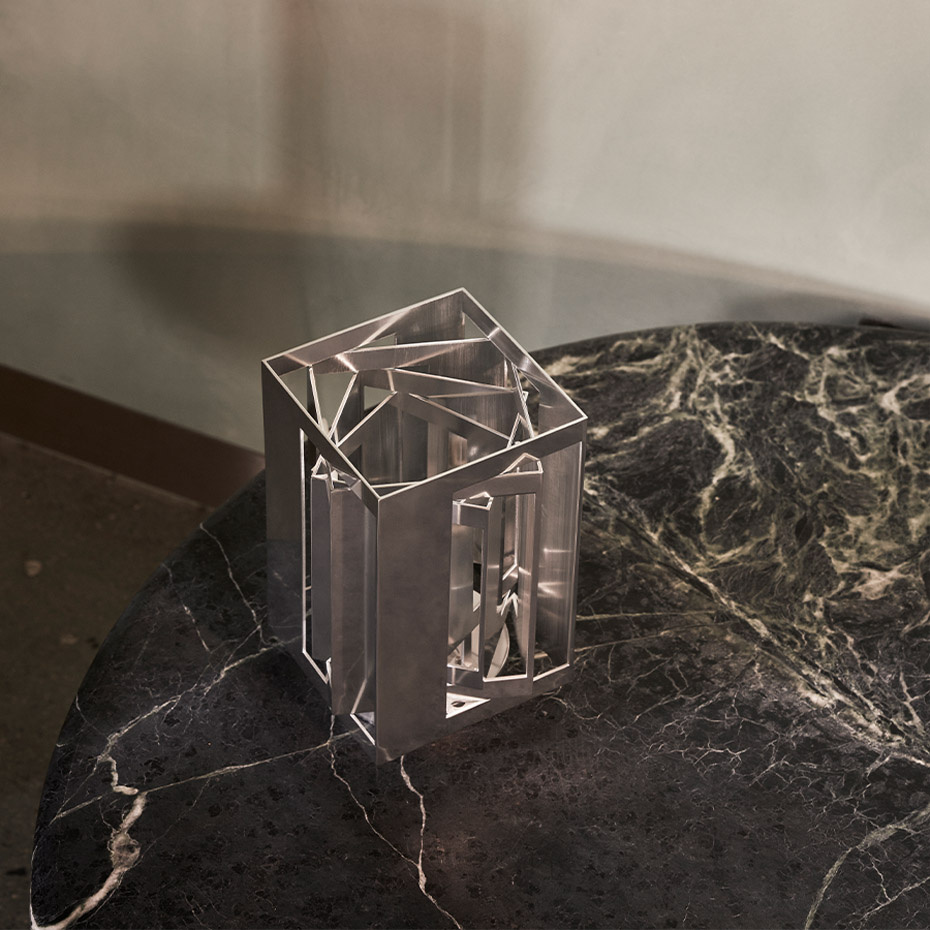 Kassablanka 142 Bordslampa Aluminium