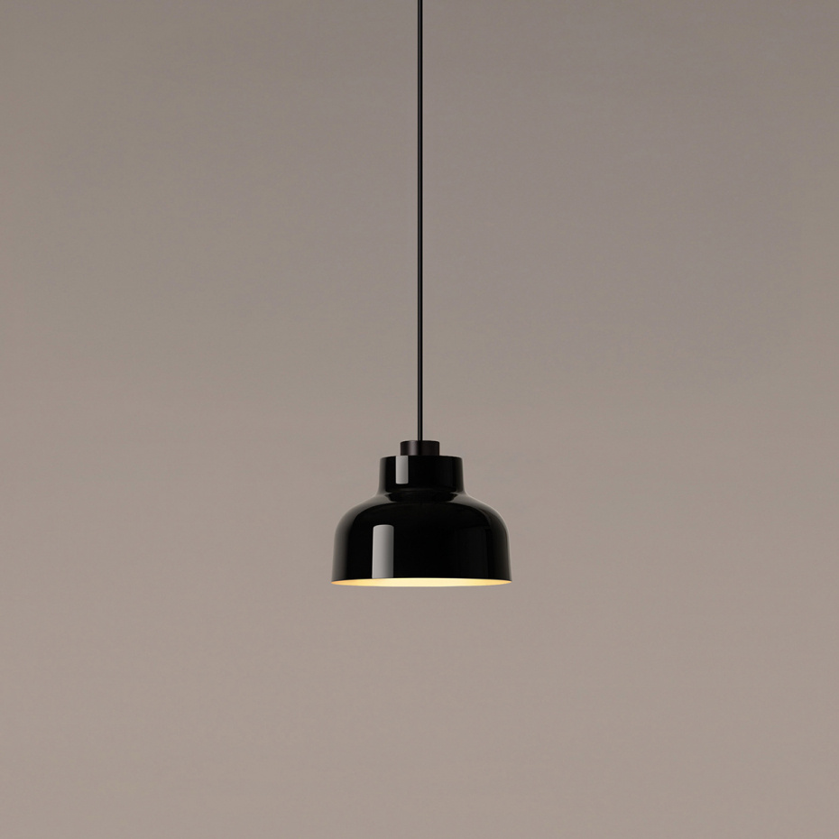 M64 Color Pendel Deep Black