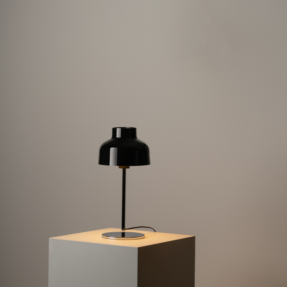 M64 Color Bordslampa Deep Black