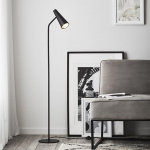 Peak Golvlampa Mattsvart Peak Golvlampa Mattsvart