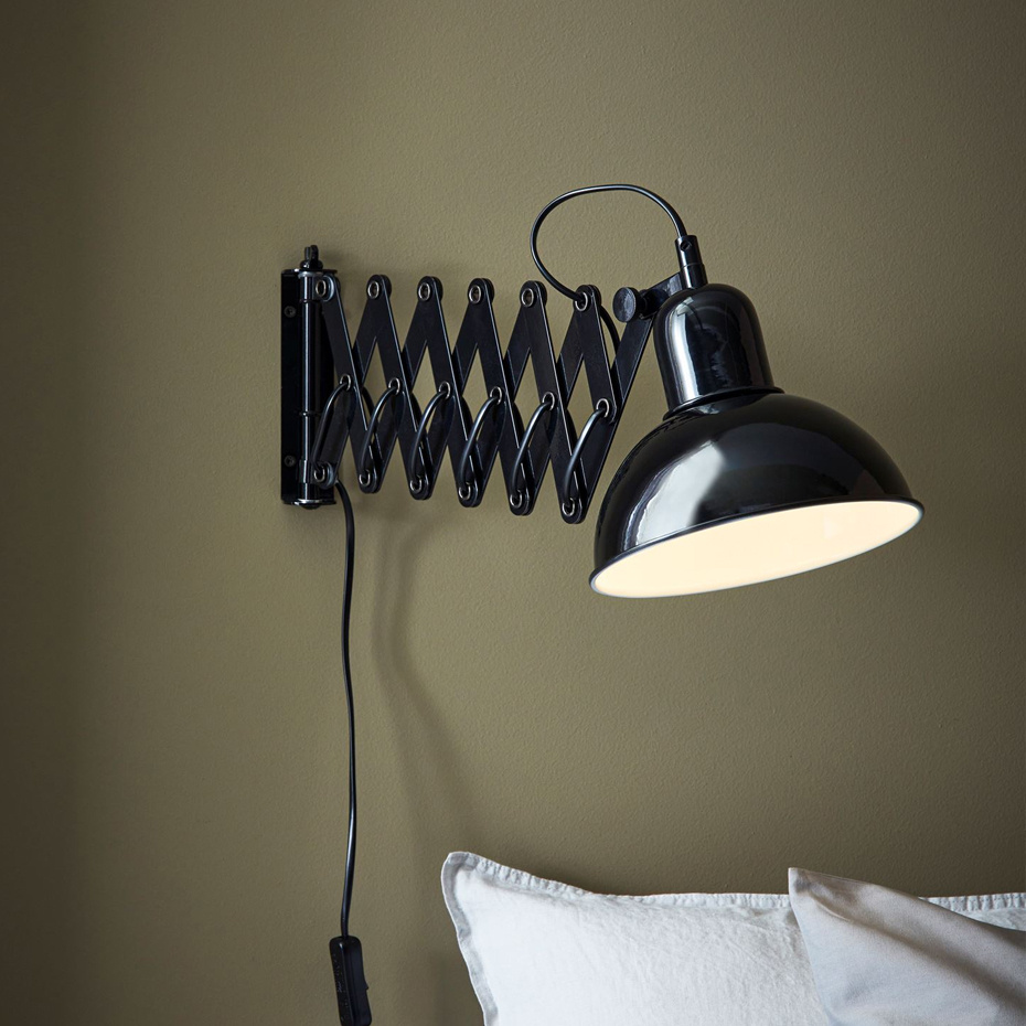 Riggs Vägglampa Svart