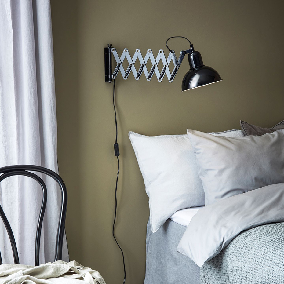 Riggs Vägglampa Svart