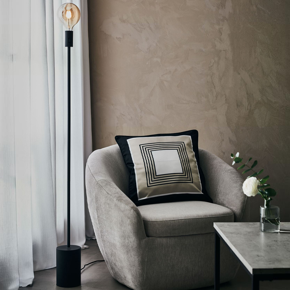 Capital Golvlampa Svart