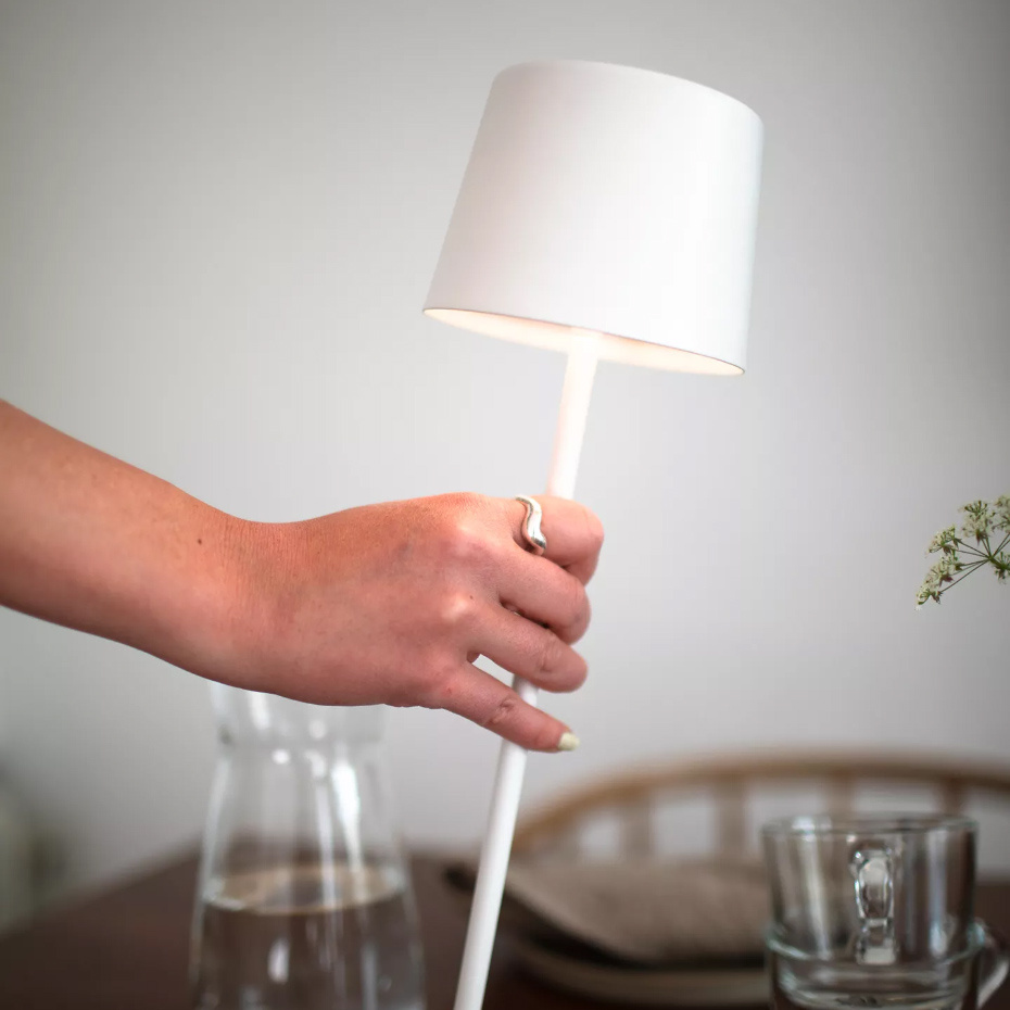 Fiore Portabel Bordslampa Mattvit