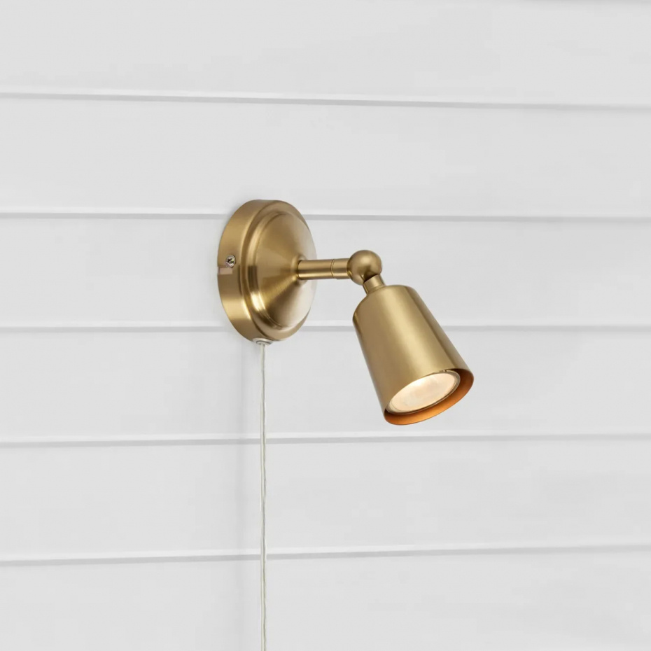 Tiny Vägglampa Mässing