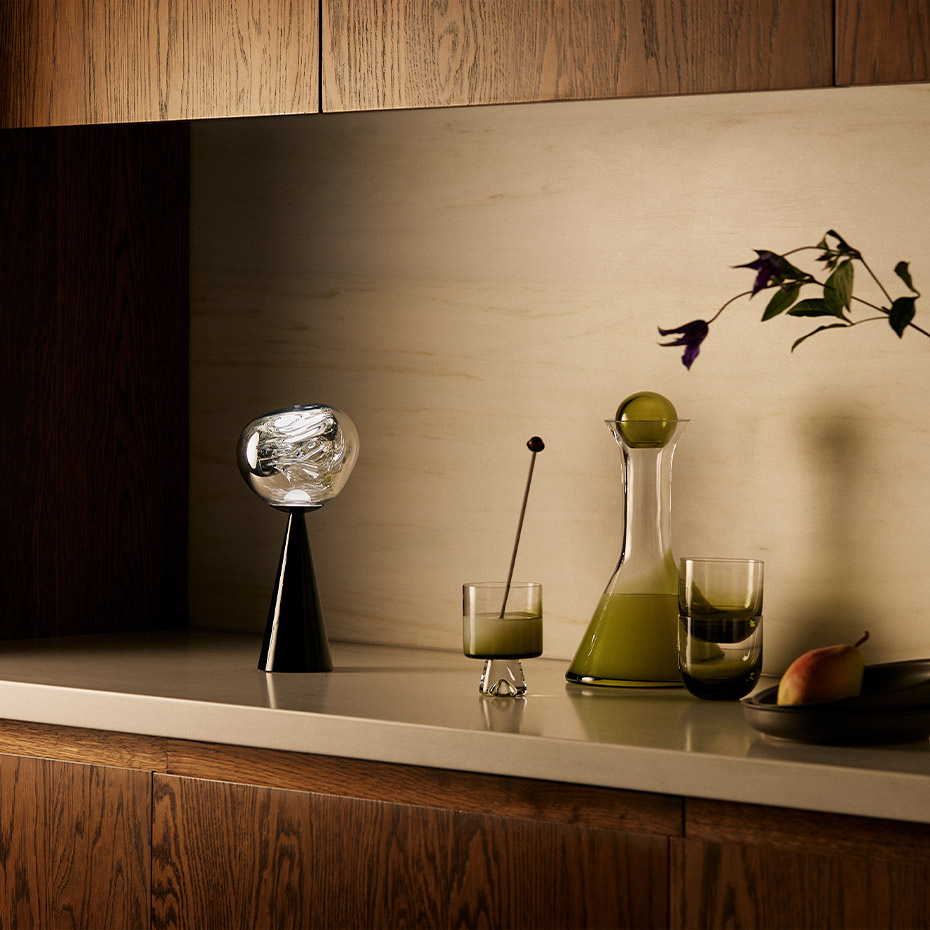 Melt Portable LED Bordslampa Black