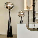 Melt Cone Fat LED Bordslampa Silver Melt Cone Fat LED Bordslampa Silver