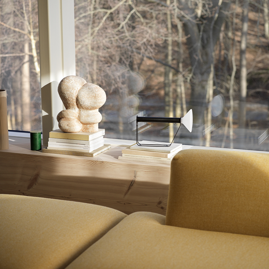 Piton Portable Bordslampa Black