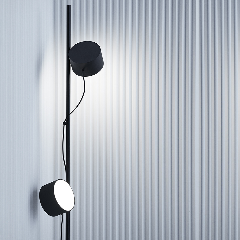 Post Golvlampa Black