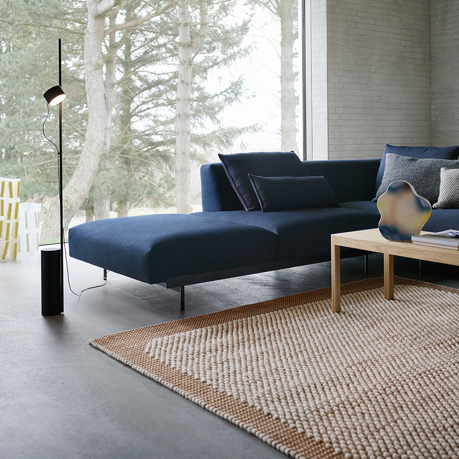 Post Golvlampa Black