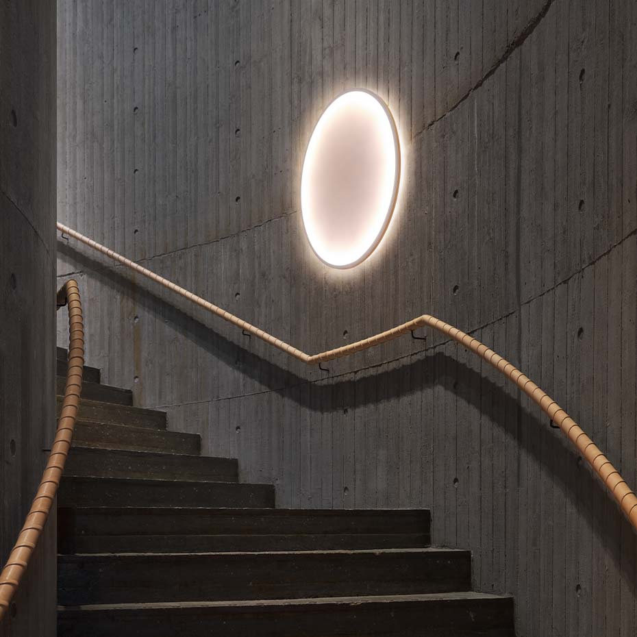 Calm Vägglampa Ø90cm White/Orange