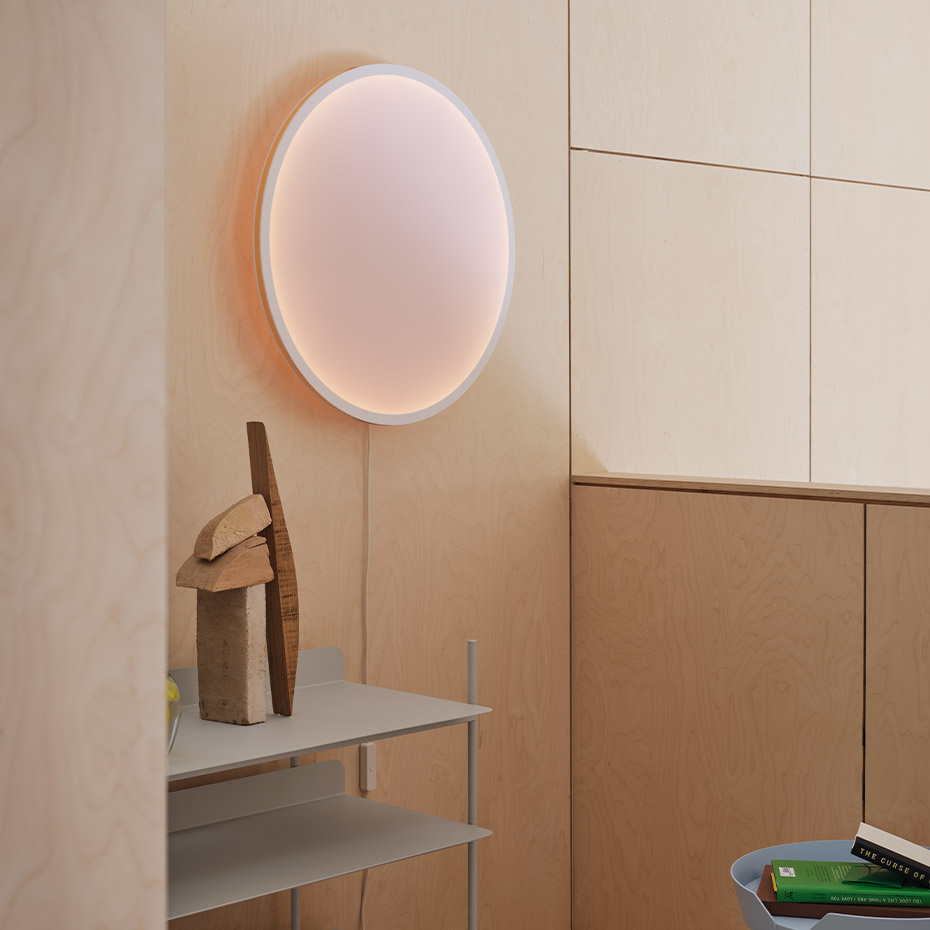 Calm Vägglampa Ø90cm White/Orange