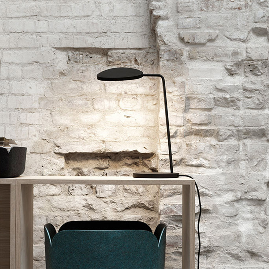 Leaf Bordslampa Black