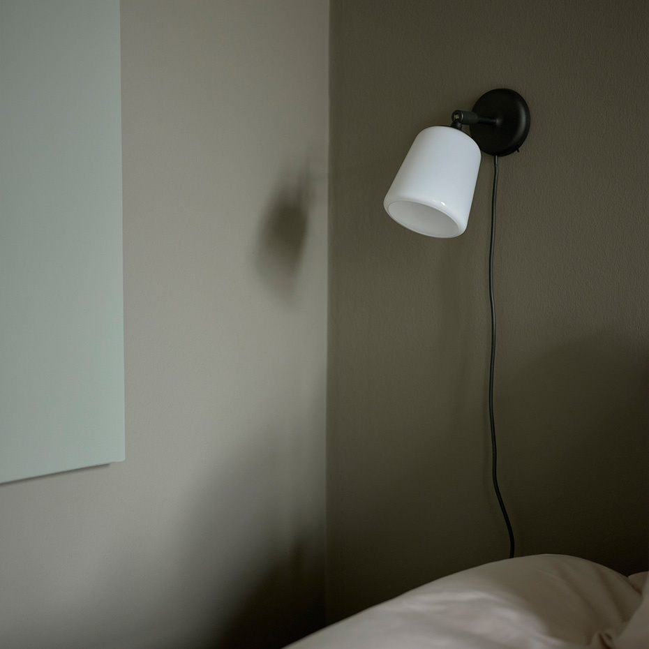 Material Vägglampa Black Marble