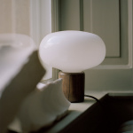 Karl-Johan Bordslampa Smoked Oak/Opal Glass Karl-Johan Bordslampa Smoked Oak/Opal Glass