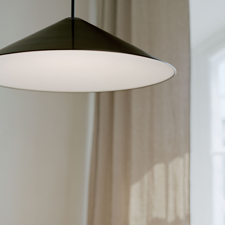 Brolly Pendel Ø70cm Anodized Black