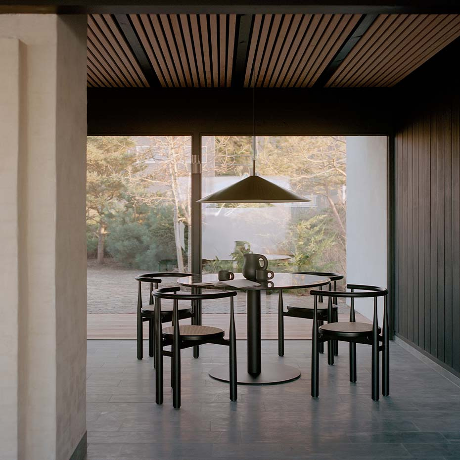 Brolly Pendel Ø90cm Anodized Black