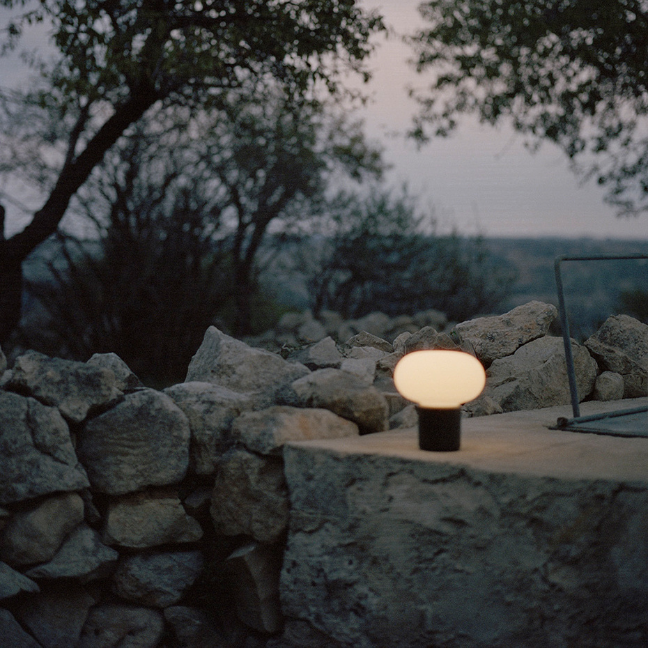 Karl-Johan Portable Bordslampa Earth Red